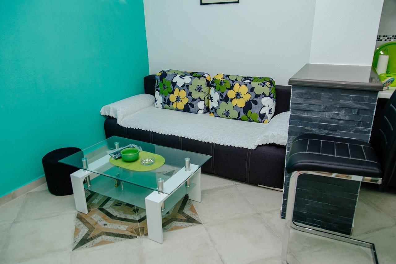 Apartmani Mozaici Risan Buitenkant foto