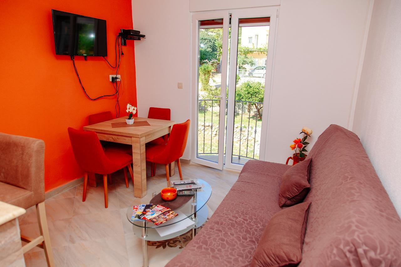 Apartmani Mozaici Risan Buitenkant foto