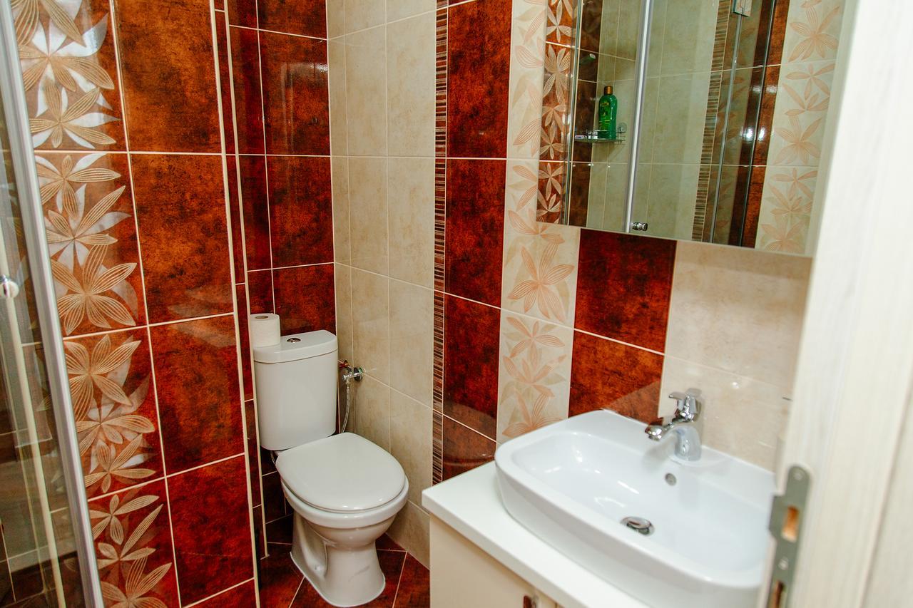 Apartmani Mozaici Risan Buitenkant foto
