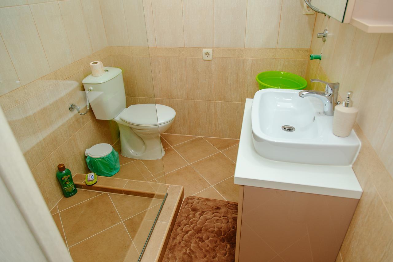 Apartmani Mozaici Risan Buitenkant foto